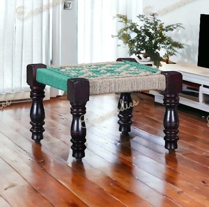 Élégant tabouret ottoman Peeda en corde tressée vert et blanc, en bois, écologique, léger et empilable, pour entrée, chambre, supermarché - Product Image 2