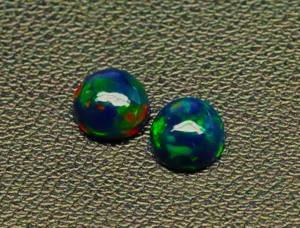 Magnifique cabochon d'opale noire éthiopienne-Welo Round Shape Opal Gems-Pierres traitées fumées Form Ethiopia à 3mm à 12mm - Product Image 3