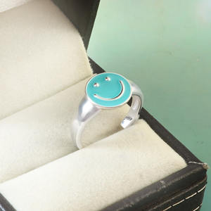 Anillo Ajustable Clásico de Plata de Ley 925 con Esmalte Verde para Fiesta - Product Image 3