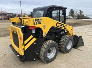 Nueva Minicargadora Gehl V210 con Elevación Alta y Sistema Hidráulico Potente para Construcción y Paisajismo - Product Image 6