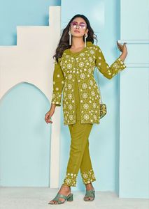High On Demand Zomercollectie Nieuwe Rayon Kurti Voor Dames Kantoorkleding En Vrijetijdskleding Verkrijgbaar Tegen De Beste Prijzen