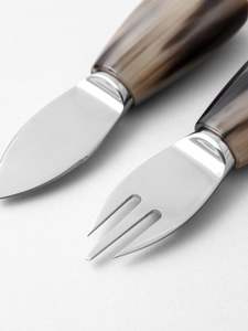 Último diseño asequible, juego de queso de cuerno de búfalo hecho a mano con mango de cuerno, cortador de queso con forma personalizada, juego de queso de tamaño - Product Image 3