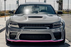 Charger SRT Hellcat Widebody Jailbreak 2023 ~5 100 milles, moteur Hemi V8 suralimenté de 717 ch, gris Destroyer, peu modifié - Product Image 2