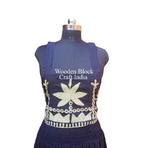 ผ้าซูซานีปักมือ งานแฮนด์เมดสำหรับผู้หญิงและเด็กผู้หญิง สไตล์วินเทจ โบโฮ ลายดอกไม้ ความยาวระดับชา ทรงเอไลน์ เป็นมิตรกับสิ่งแวดล้อม ผ้าฝ้าย 100% ซักได้ สวยสง่า - Product Image 1