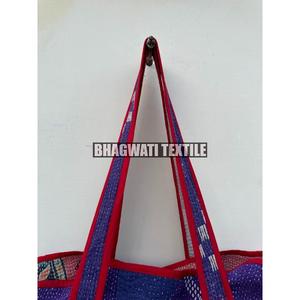 Bolso de mano Banjara Vintage, bolso de compras bohemio con edredón Kantha de algodón, bolso de compras - Product Image 3