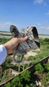 Cinturón de Cuero Vacuno Genuino con Hebilla de Aleación, Estilo Vaquero Occidental, Accesorio Retro Vintage y Elegante - Product Image 3