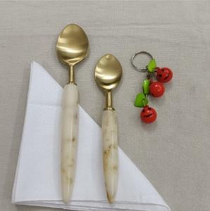 Nuevo juego de cuchillos para queso de acero inoxidable de 3 piezas con mangos de resina multicolor, juego de herramientas de cocina modernas para cortar y esparcir - Product Image 4