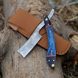 Maquinilla de afeitar recta hecha a mano de acero de Damasco, hoja de peluquero personalizada, mango de madera azul, cuchillo de afeitar, padrino, regalo de boda - Product Image 1