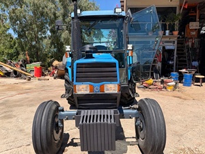 Tracteur à roues d'occasion pour usage agricole, moteur 80 CV, transmission à engrenages 2 roues motrices, pour l'exportation - Product Image 5