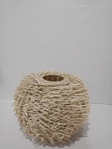 Hermosa y Única Lámpara Decorativa de Bambú Tejido Ecológico con Forma de Erizo, Estilo Publicitario - Product Image 6