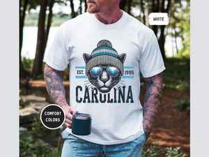 Camiseta de los Carolina Football de Comfort Colors, Ropa para el Día del Partido, Camiseta con Gráficos de los Carolina Football para Hombre y Mujer - Product Image 2