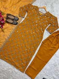 DESIRABLE FANTAISIE FAUX GEORGETTE SÉQUENCE BRODÉ TOP DE TRAVAIL ET PENDU AVEC DUPATTA - Product Image 3