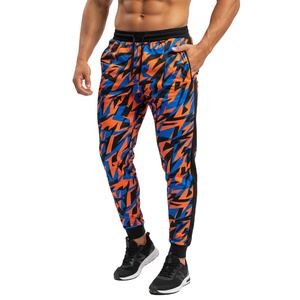 กางเกงจ็อกเกอร์ผู้ชาย ออกแบบมาเพื่อการสวมใส่ลำลองและออกกำลังกาย ผลิตจากผ้าที่ระบายอากาศได้ดี เอวยางยืด รับผลิตตามแบบ OEM สำหรับส่งออก - Product Image 1