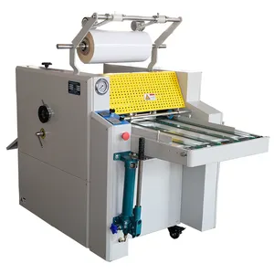 Machine de stratification de Film thermique de coupe automatique de chauffage d'huile hydraulique de FM720C