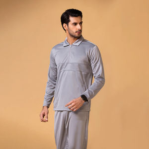 Survêtement à capuche avec logo personnalisé pour hommes, ensemble de sweatsuit et sweatsuit à motif solide et écologique pour la saison d'hiver - Product Image 3