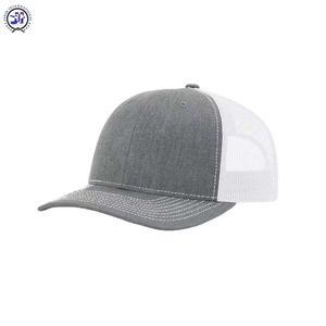 2024 nuevo superventas sombrero de camionero de poliéster de cuero liso gorra deportiva de 5 paneles con parche bordado gorra deportiva de malla de estilo moderno - Product Image 6