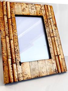 Décoration intérieure sophistiquée avec cadre photo aux accents de nacre uniques - Product Image 2