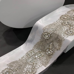 Tela de encaje de lujo hecha a mano con trabajo de piedra para vestidos de novia y ropa de fiesta - Product Image 1