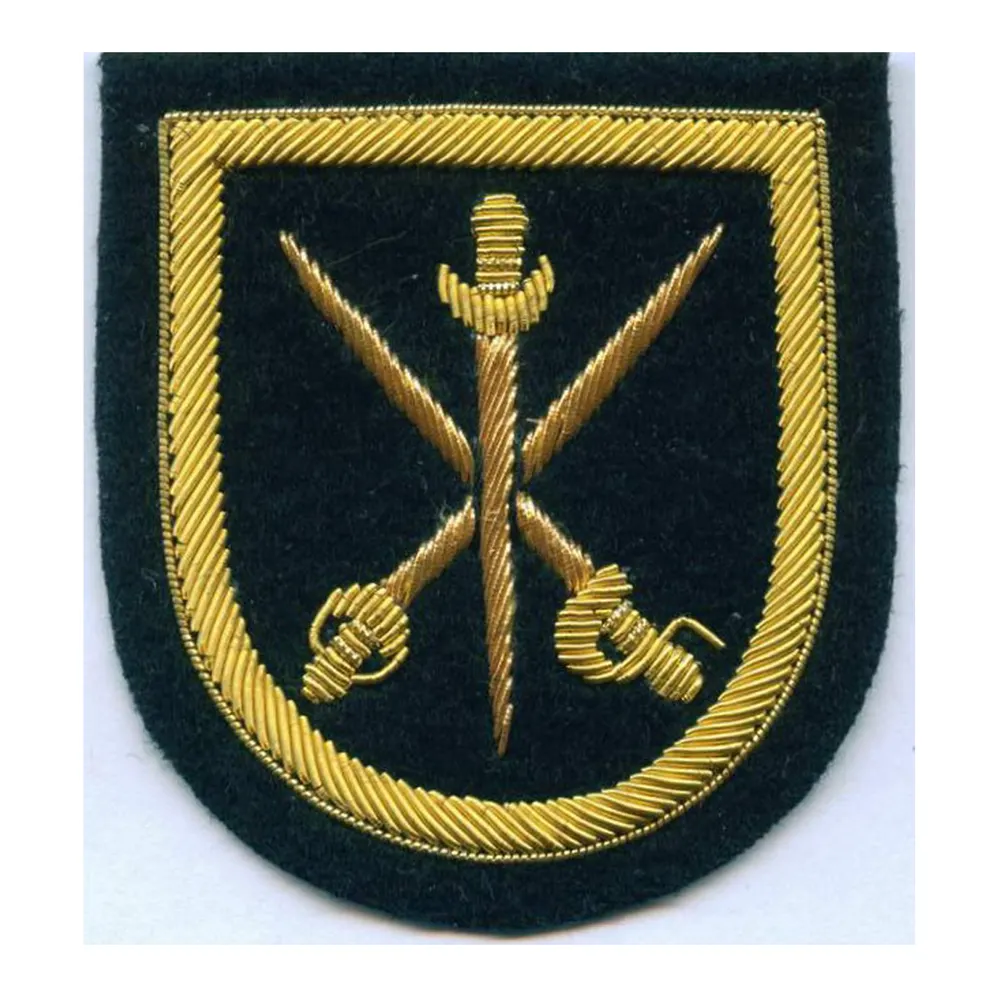 Logo d'épée tactique de haute qualité patchs en feutre insigne de fil d'or crête insignes en tissu brodé pour badges de chapeau d'uniforme scolaire