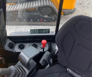 Nueva retroexcavadora JCB 1CXT, diésel, con ruedas, color amarillo, 1 año de garantía, capacidad de la cucharóna de 0.2 m³, motor Perkins en venta - Product Image 4