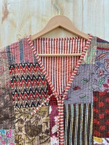 Manteau tricoté vintage bohème pour femme 100% coton fait à la main Hippie Patchwork matelassé Double boutonnage fermeture poches brodées - Product Image 2