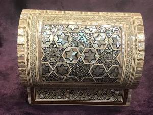 Caja de Almacenamiento de Joyas de Madera con Incrustaciones de Madreperla, Grabada con Diseños Florales, de Lujo Moderno y Elaborada Artesanalmente, para Mujeres, Decoración para el Hogar, Hotel u Oficina - Product Image 4