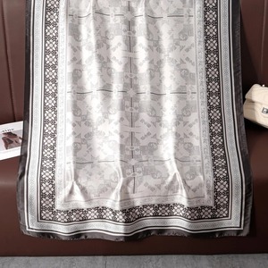 Bufandas largas con diseño simple, temperamento de moda y de moda, bufandas de chal con impresión digital - Product Image 3