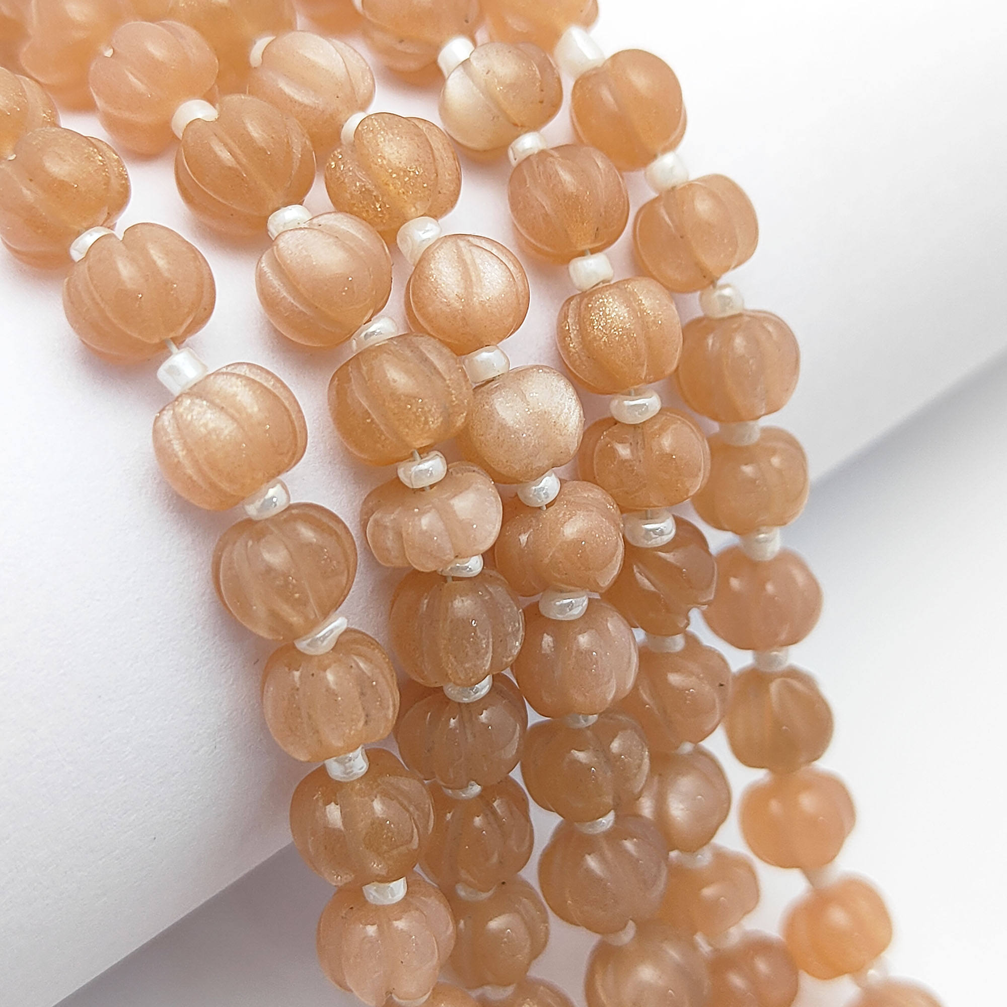 มูนสโตนสีพีช