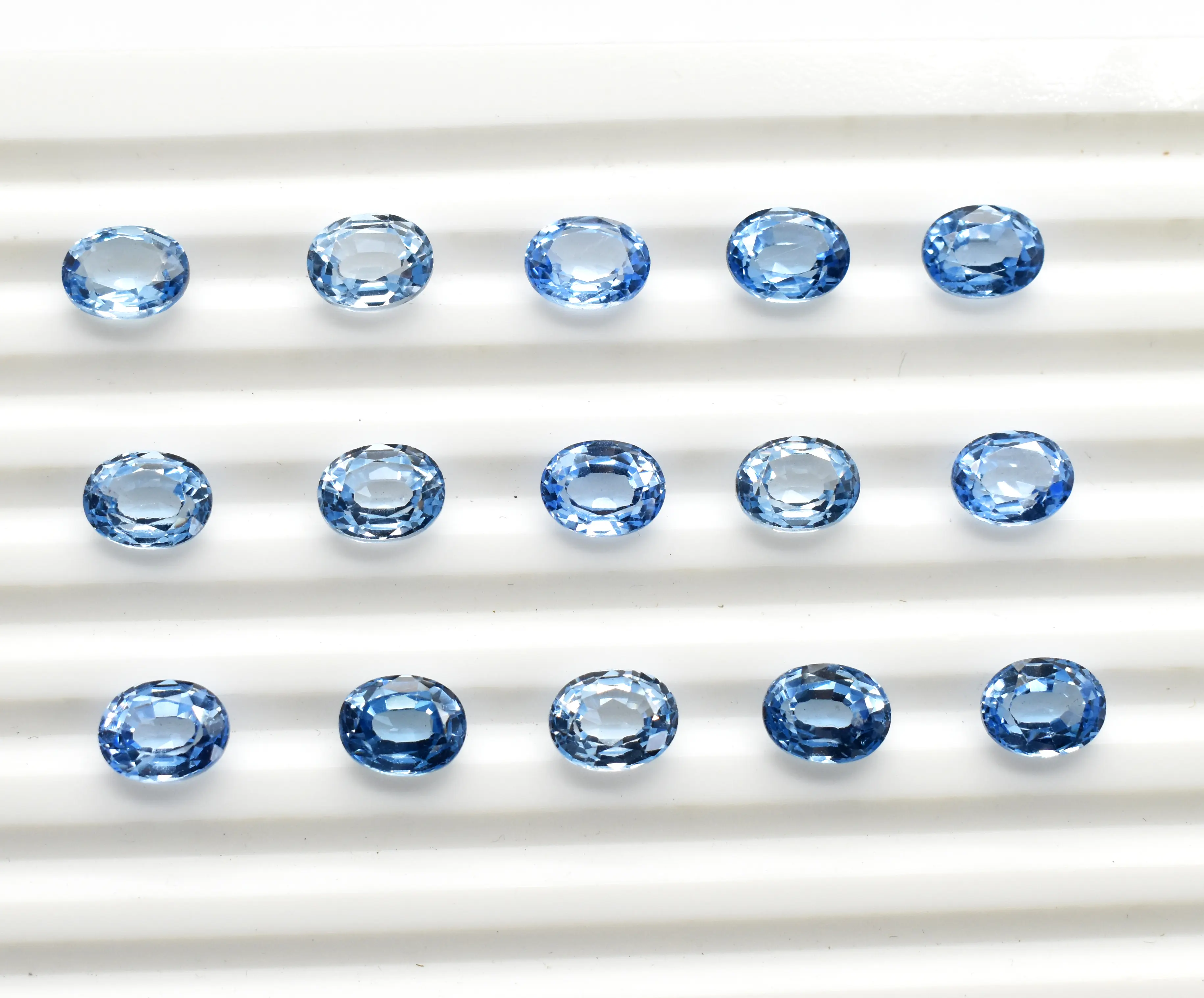 Gemma sfaccettata da laboratorio spinello blu 9x7mm gemma sciolta cresciuta da laboratorio per la creazione di gioielli spinali ovali con taglio a gradino