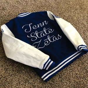 Vente en gros Logo personnalisable vestes universitaires à manches longues pour hommes grande taille Streetwear avec col montant brodé patch cousu - Product Image 5