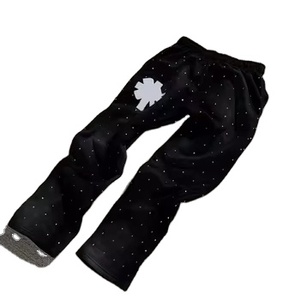 Fabricant de vêtements OEM Logo personnalisé Ensemble de survêtements respirants 2 pièces avec fermeture éclair et strass sur toute la surface - Product Image 5