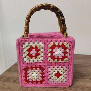 Sac fourre-tout à bandoulière en crochet fait main motif marguerite pour femmes et jeunes filles, style vintage bohème, en polyester imperméable et coton tendance - Product Image 1