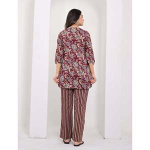 ชุดเซ็ตผ้าฝ้ายพิมพ์ลายดอกไม้สีแดงเลือดหมู 2 ชิ้น ชุดลำลองใส่ได้ทุกวัน ไซส์ XS/XS แขนสามส่วน เหมาะสำหรับใส่ไปทำงาน - Product Image 5