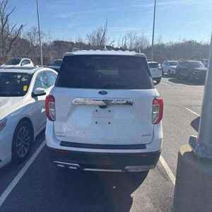 AUTOMÓVIL SUV FORD EXPLORER 2021 USADO CON BAJO KILOMETRAJE - Product Image 6