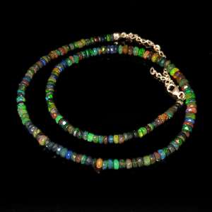 Collar de cuentas facetadas de ópalo negro con cadena chapada en oro, joyería de moda religiosa para bodas con granate, diamante y ónix. - Product Image 3