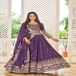 Heavy Fox Georgette bordado Lehenga Choli Set con cinturón Dupatta de lentejuelas y estilo de 3,5 metros para ropa de fiesta festiva - Product Image 4