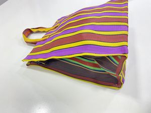 Plástico RPET Ecológico Reutilizable Cremallera Bolsa de compras de nylon Rayas Handloom Tejido Plástico reciclado Bolsas de playa Hecho EN LA India - Product Image 2