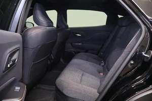 รถยนต์ Crown XLE FWD R17 ปี 2023  หนังสีเข้ม เกียร์อัตโนมัติ  ผ่านการรับรอง - Product Image 3