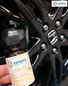 Agent de revêtement de roue haute brillance durable WHEEL CRYSTAL pour la surface de la carrosserie de la voiture 30ml 100% Fabriqué au Japon - Product Image 5