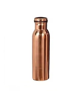 Bouteille d'eau en cuivre moderne de nouveau style avec des verres isolés en matériau antirouille disponibles pour les bureaux et la salle de sport - Product Image 5