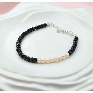 Bracelet en spinelle noire et perles d'eau douce pour les occasions de cadeaux - Product Image 1