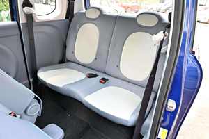 Mini EV HATCHBACK 2025 de Largo Alcance, Batería de Litio de 222 km, Tracción Trasera Simple, Caja de Cambios Automática, Volante a la Izquierda - Product Image 3