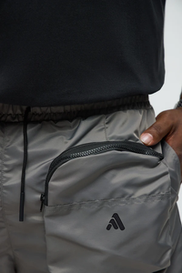 Shorts cargo pour hommes, couleur unie, avec design multi-poches et taille à cordon de serrage réglable, shorts tendance 2026 - Product Image 3