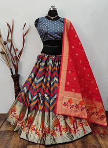 Lehanga choli ดีไซน์แบบแบนราบาราสิสำหรับผู้หญิงโดย fabzone - Product Image 5