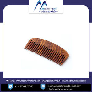 Peigne en bambou fait à la main de haute qualité meilleur peigne à barbe en bois approvisionnement en vrac au prix de gros - Product Image 4