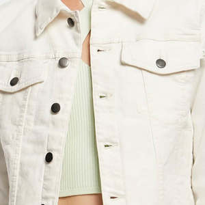 แจ็คเก็ตยีนส์ออร์แกนิคสีเบจสำหรับผู้หญิง รุ่นขายดีล่าสุด ผลิตตามสั่ง (OEM) ระบายอากาศได้ดี ติดกระดุม ผ้าฝ้าย ใส่สบายทุกฤดู - Product Image 5