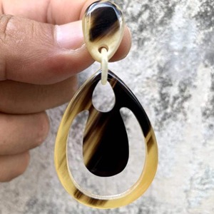 ต่างหูเขาควายธรรมชาติขัดเงาสัตว์กันน้ำสำหรับเด็กผู้หญิงและผู้หญิง - Product Image 5