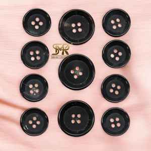 Boutons de chemise en corne de buffle pour hommes Boutons noirs légers à 4 trous Idéal pour les chemises habillées et la décoration de vêtements de qualité supérieure - Product Image 1