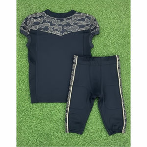 Ensembles d'uniformes de football américain unisexes pour adultes en gros, shorts personnalisables, 100% polyester, imprimés par sublimation, respirants, personnalisés - Product Image 3