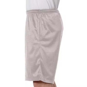 Chefs-d 'œuvre de bonne qualité en mouvement Découvrez la fusion de la conception et de la fabrication dans des shorts personnalisés avec sérigraphie - Product Image 4